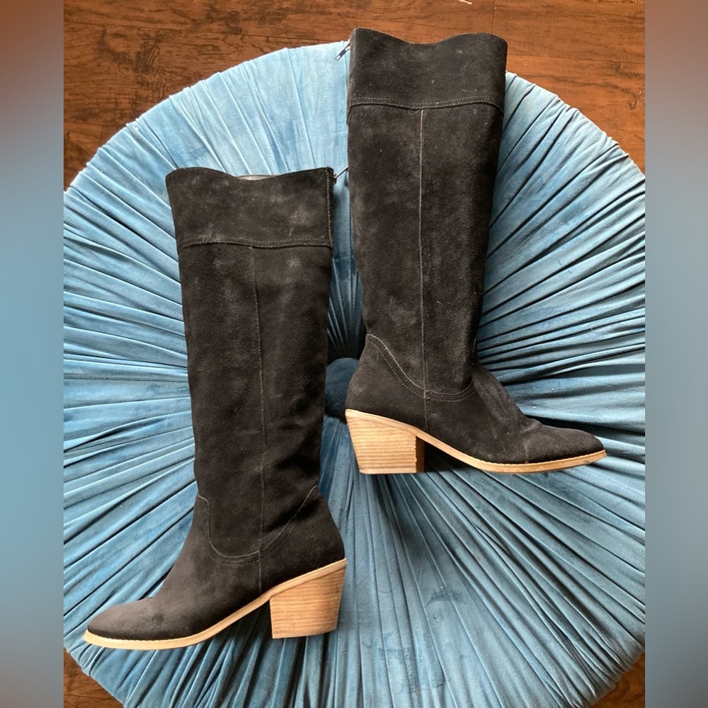 BDG black suede boots block heel round toe pull on slouchy or knee length Sz 10